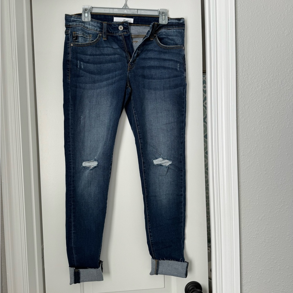 Kancan boyfriend fit rolled cuff jeans- EUC. Size 11